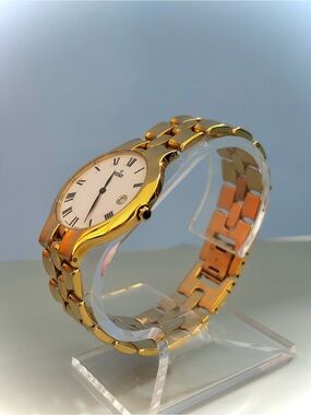 Authentic Fendi Men's Quartz Gold Tone Bracelet Watch White Roman
Dial Date